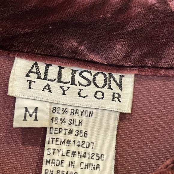 Silk blend velvet button down shirt burgundy - Picture 4 of 4